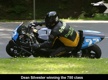 Dean Silvester winning the 750 class
